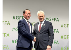 Монгол Улсын Хүнс, хөдөө аж ахуй, хөнгөн үйлдвэрийн сайд М.Бадамсүрэн Герман улсын нийслэл Берлин хотод ажиллав